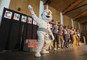 Chante-la ta chanson a réuni les élèves des écoles élémentaires de Whitehorse en harmonie et en chansons.