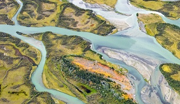 Vue aérienne d’une partie du parc national et réserve de parc national Kluane.