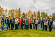 Lors du troisième Forum du Yukon de 2019, les différents responsables politiques se sont réunis au Centre du patrimoine tlingit de Teslin.